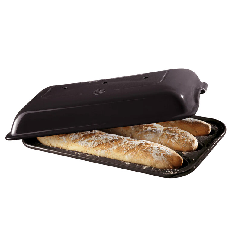 Emile Henry Baguette Baker