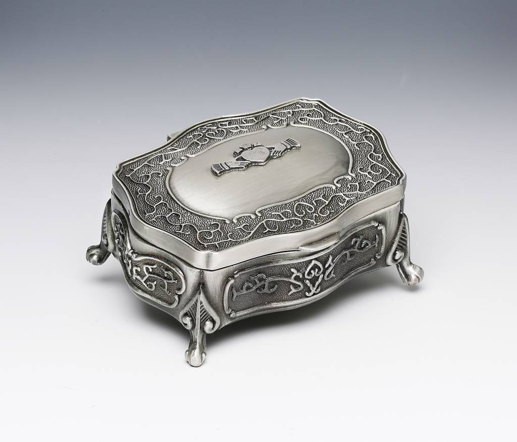 Mullingar Pewter Mullingar Pewter Claddagh Jewelry Box: Small