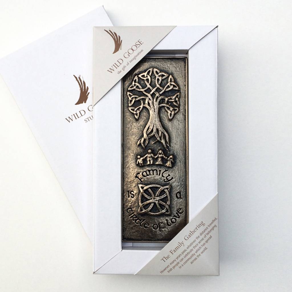 Wild Goose Studios Hand-cast Bronze Wall Hanging: Family Gathering