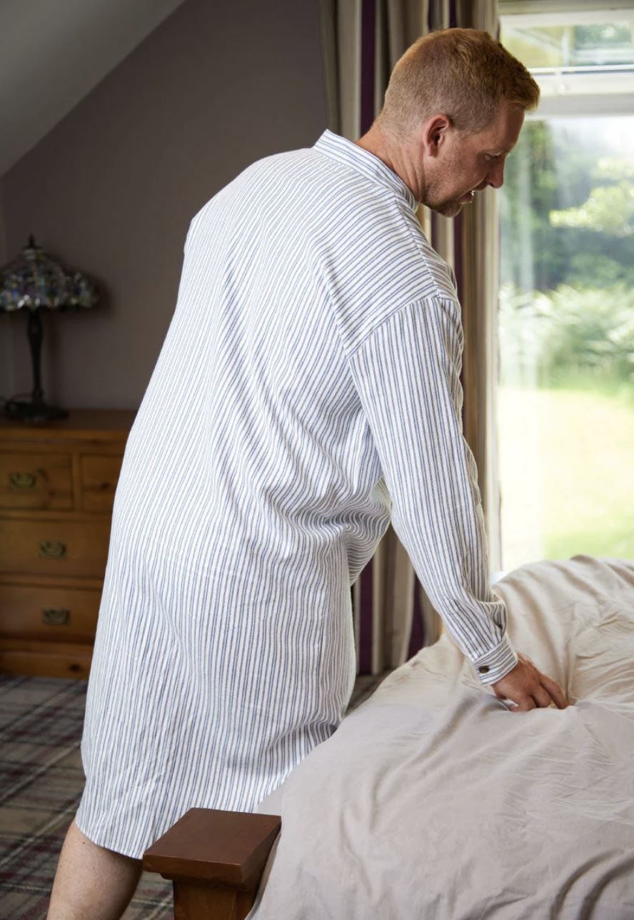 Lee Valley Ireland Lee Valley Flannel Nightshirt: Blue/Ivory