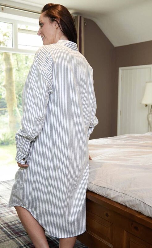 Lee Valley Ireland Lee Valley Flannel Nightshirt: Blue/Ivory