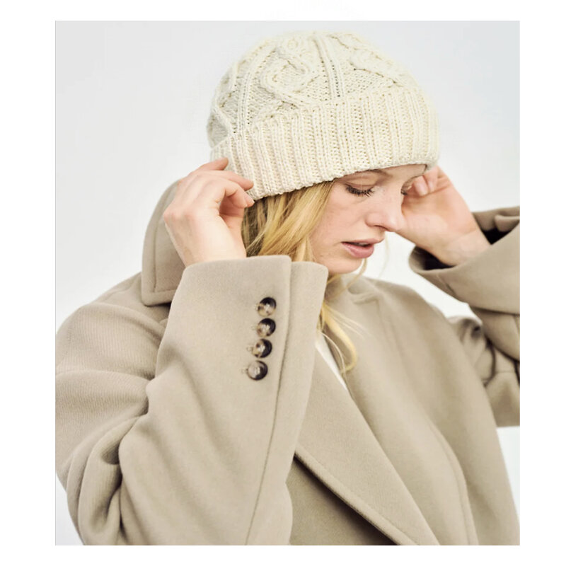 Aran Woollen Mills Aran Diamond Hat: