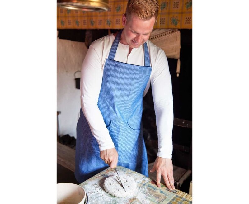 Lee Valley Ireland Apron: Blue Stripe