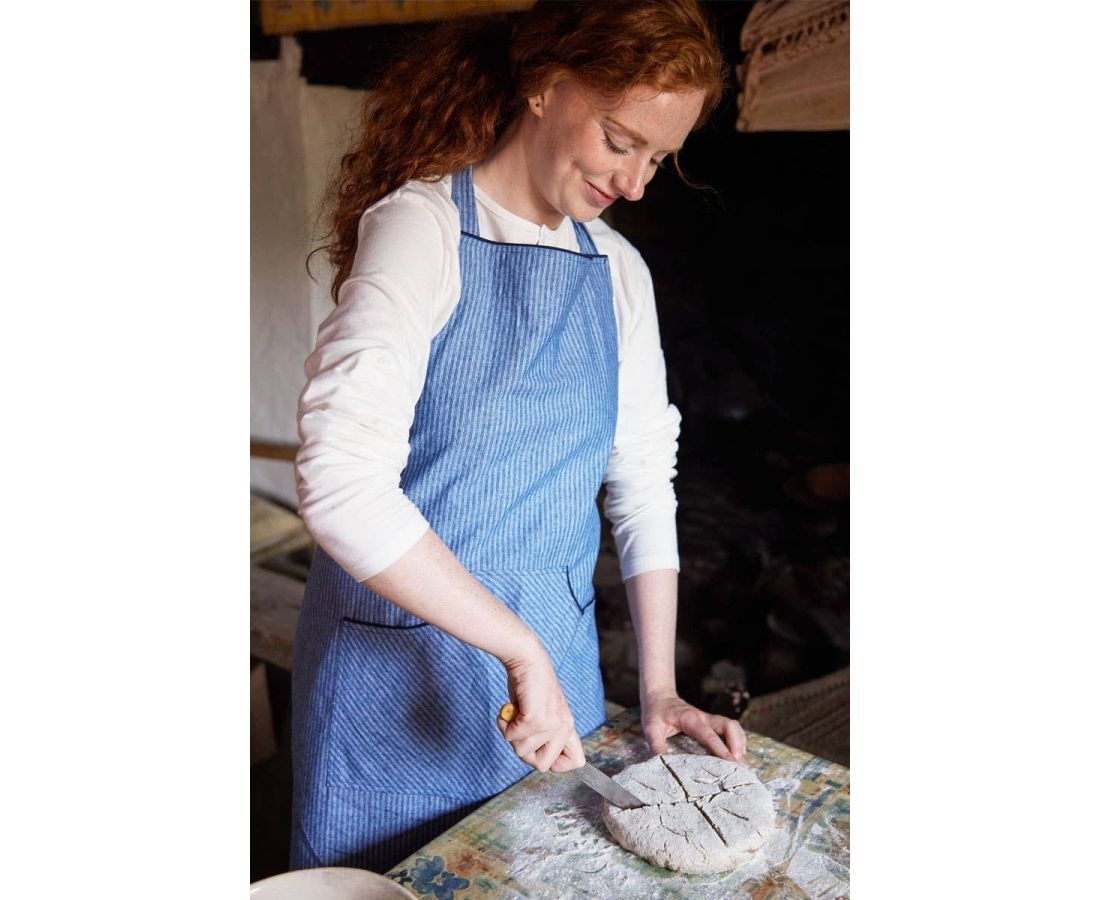 Lee Valley Ireland Apron: Blue Stripe
