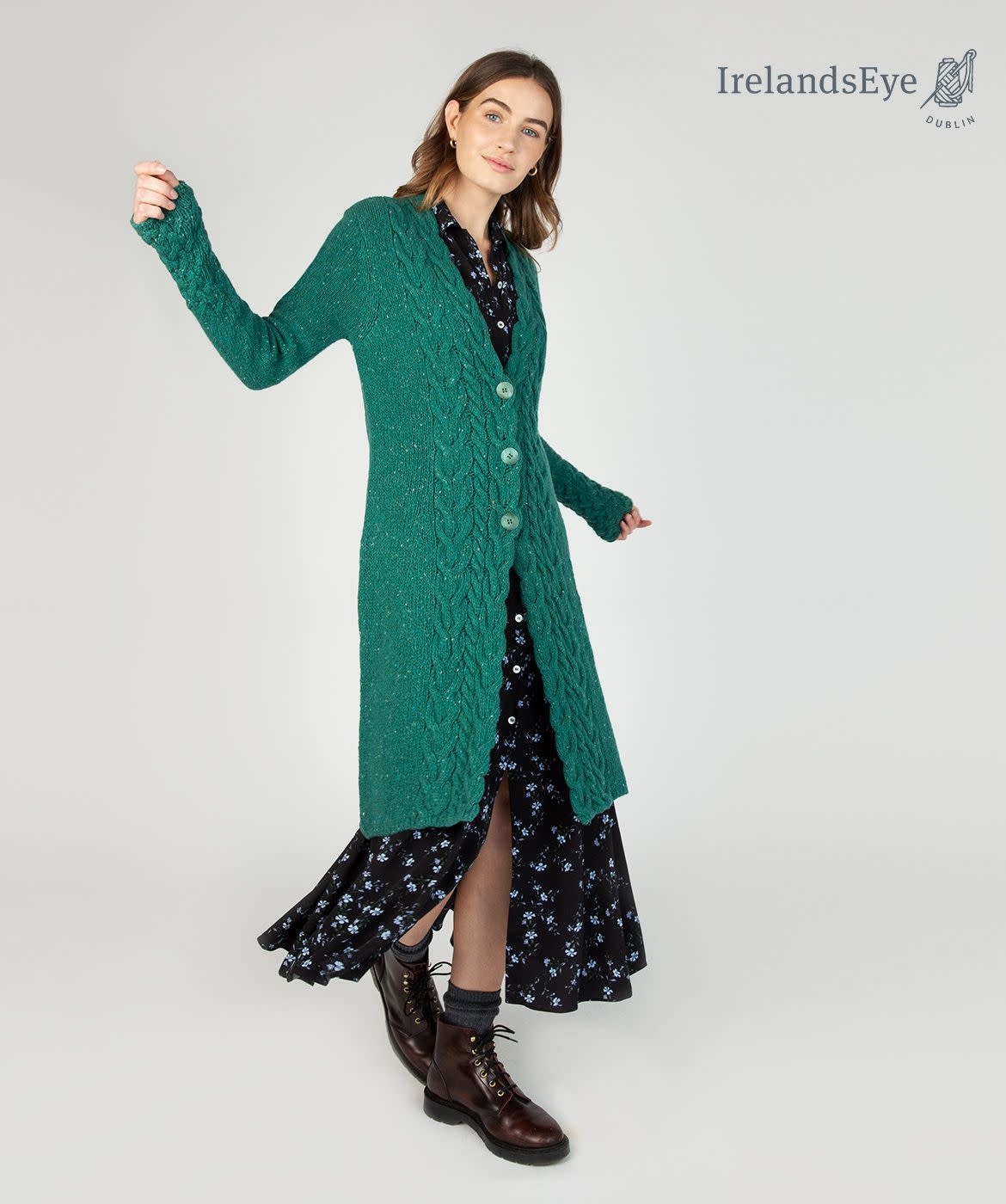IrelandsEye Knitwear Horseshoe Cable Coat in Green Garden in Size Medium by IrelandsEye Knitwear