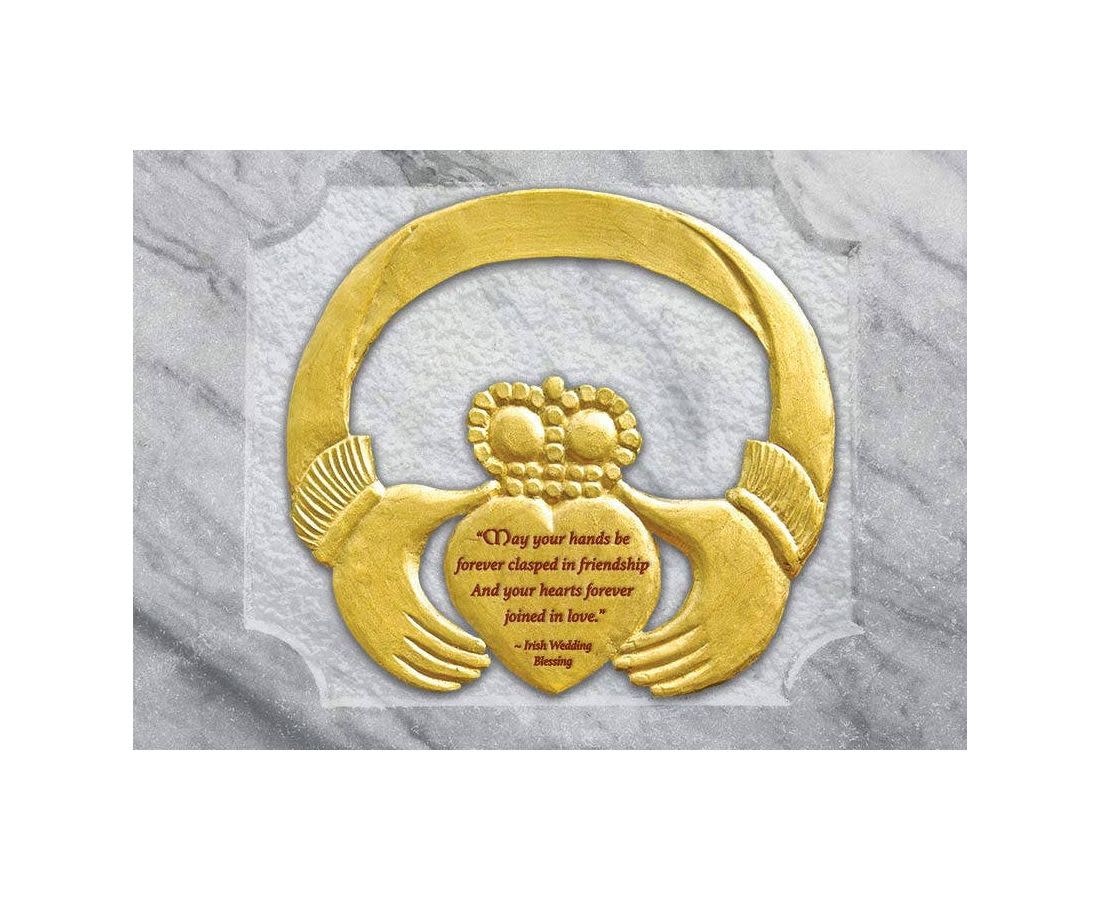 Mundo Images Wedding Card: Gold Claddagh
