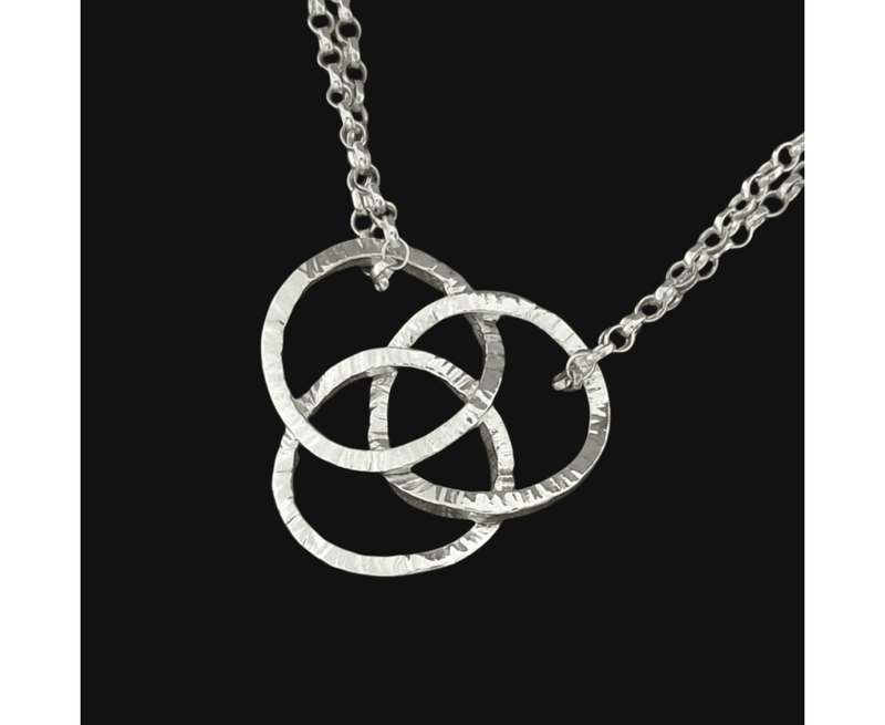 Arnua S/S Contemporary Trinity Knot Necklace