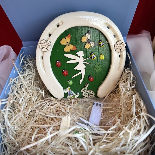 Biddy's Good Luck Horseshoes Celtic Aer