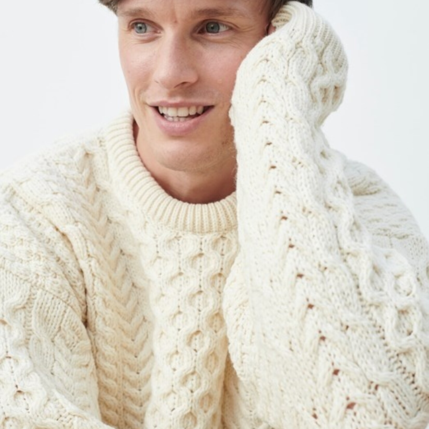 Men's Traditional Merino Wool Aran Sweater Cream Medium