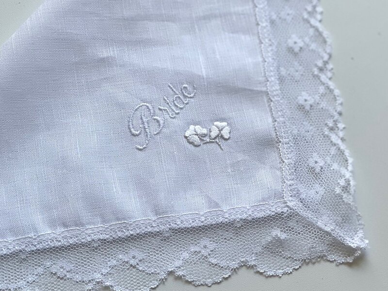 Simply Charming Hankie on Hanger:  Bride w/ Shamrock