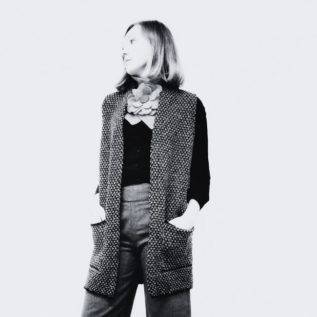 McConnell Woolen Mills Floral Collar Grey