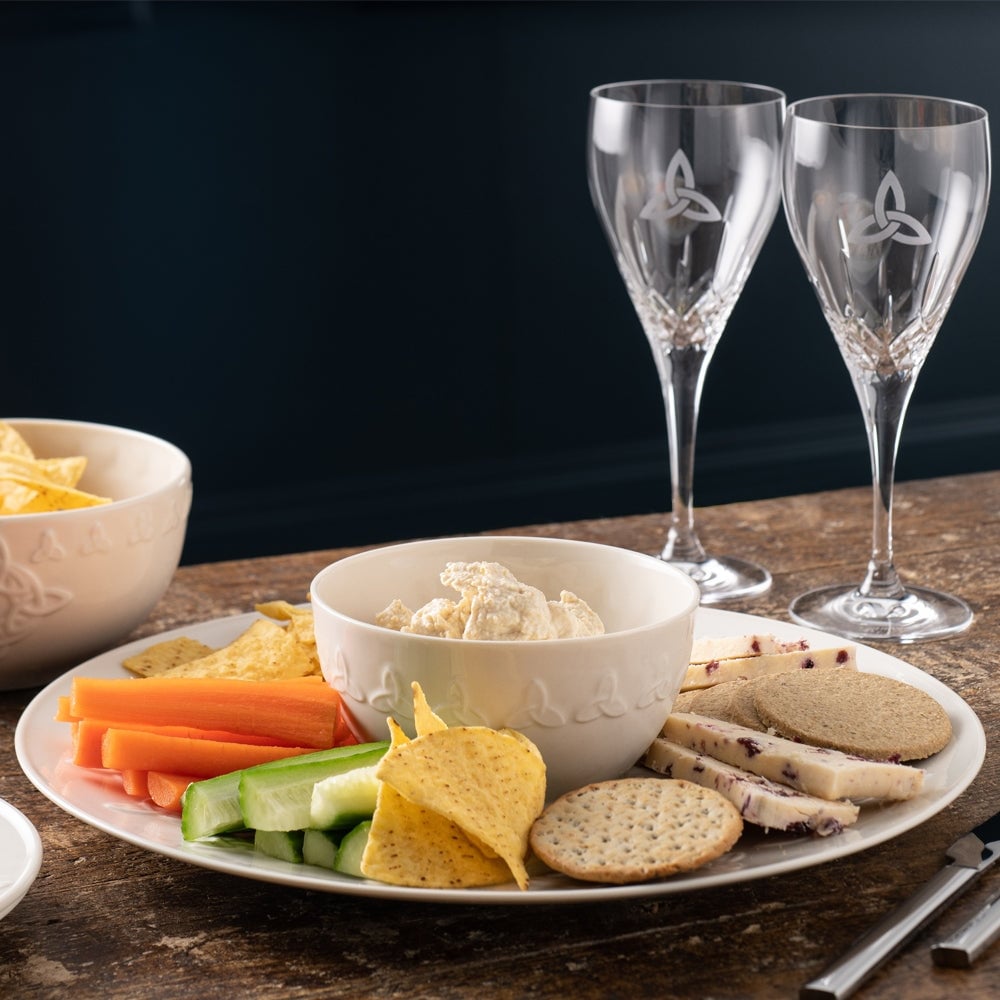 Belleek Belleek Trinity Knot Chip + Dip Set