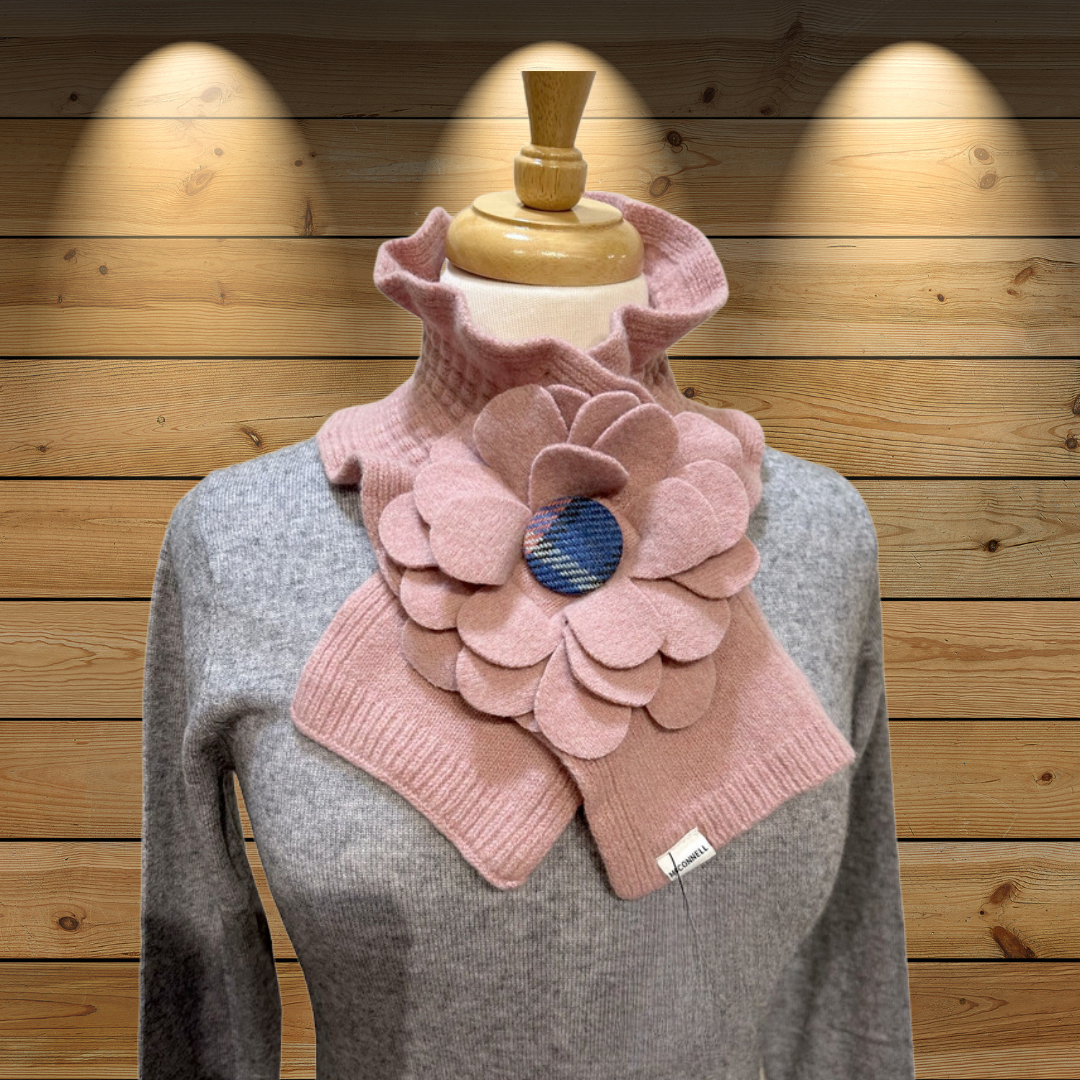 McConnell Woolen Mills Floral Collar in Dusky Pink