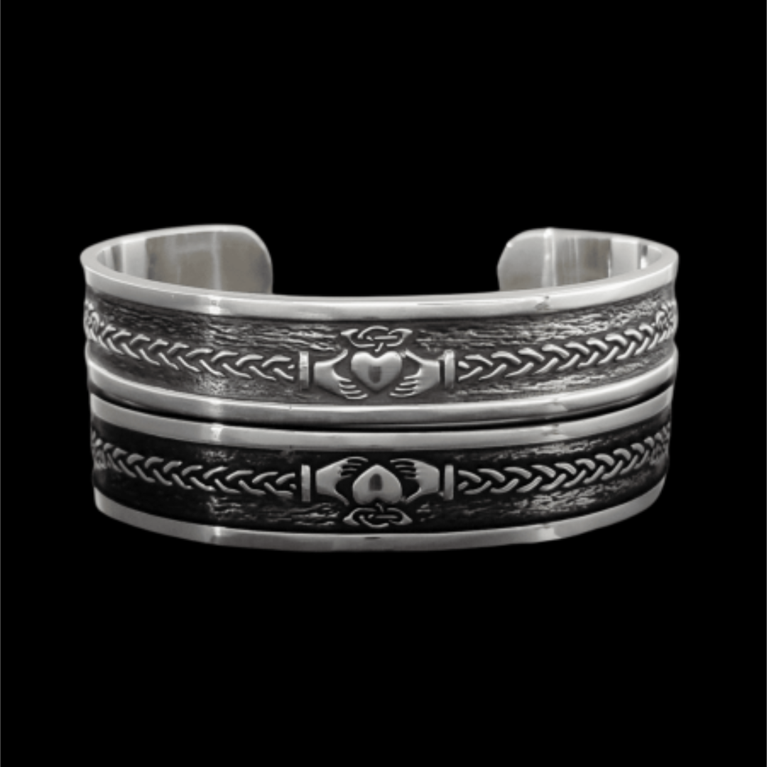 Arnua Heavyweight Sterling Silver Claddagh Bangle Bracelet