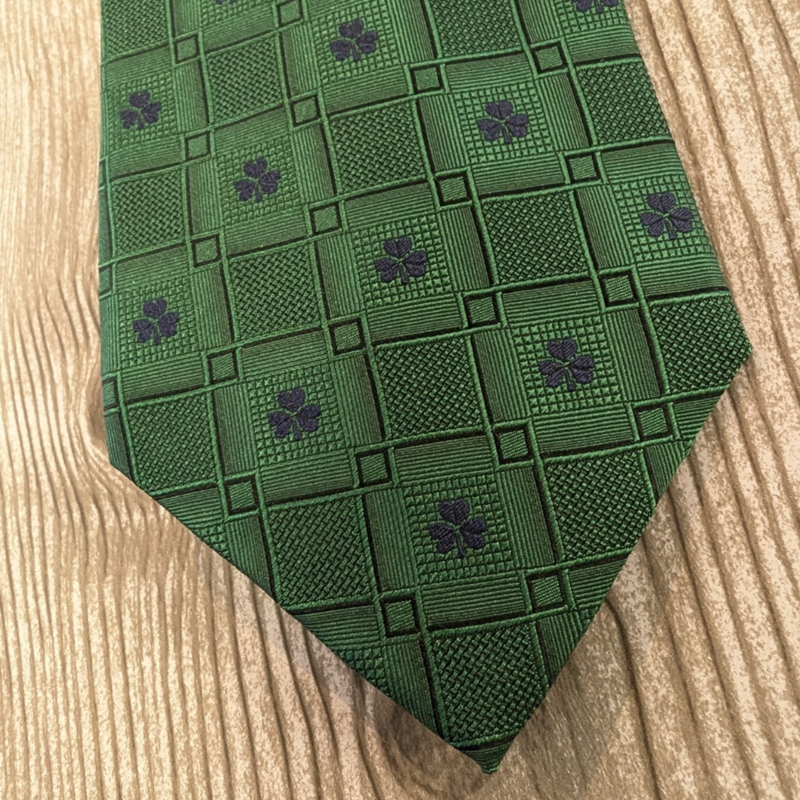 Patrick Francis Green 100% Silk Tie w/ Shamrocks
