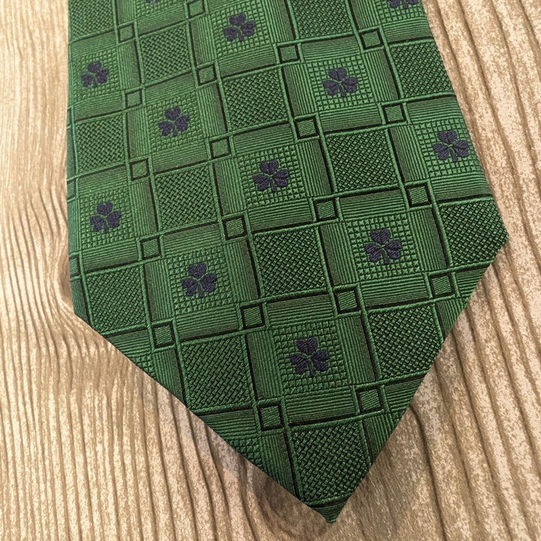 Patrick Francis Green 100% Silk Tie w/ Shamrocks