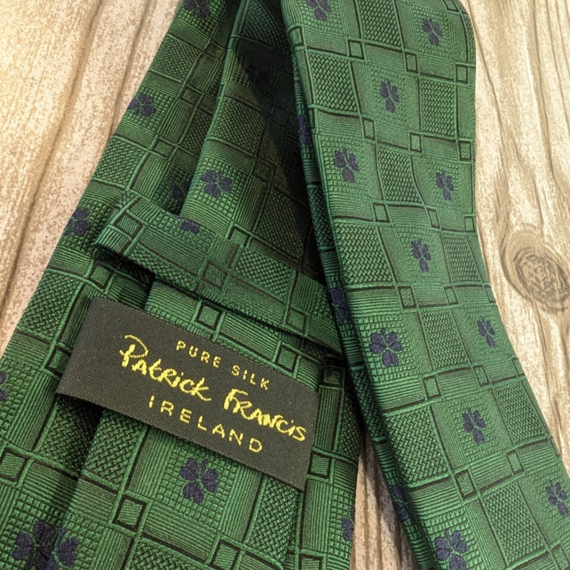 Patrick Francis Green 100% Silk Tie w/ Shamrocks