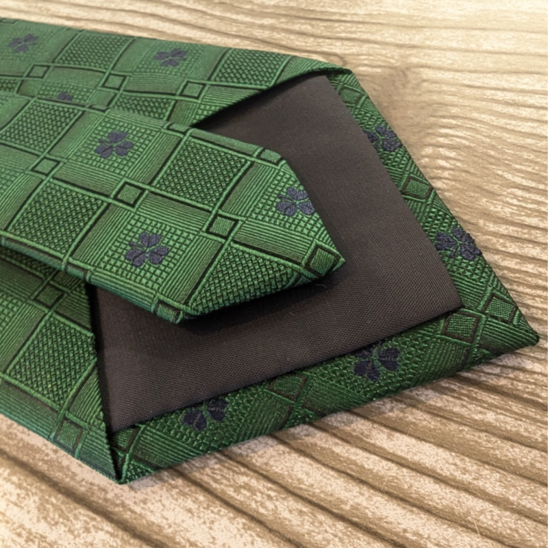 Patrick Francis Green 100% Silk Tie w/ Shamrocks