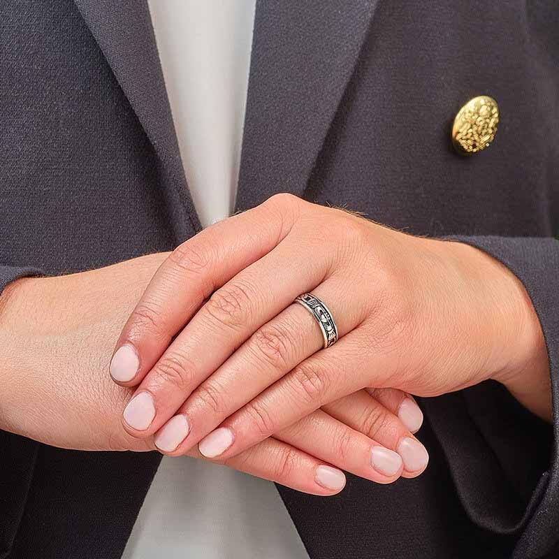 Solvar Sterling Silver  Ladies Oxidized Claddagh Ring