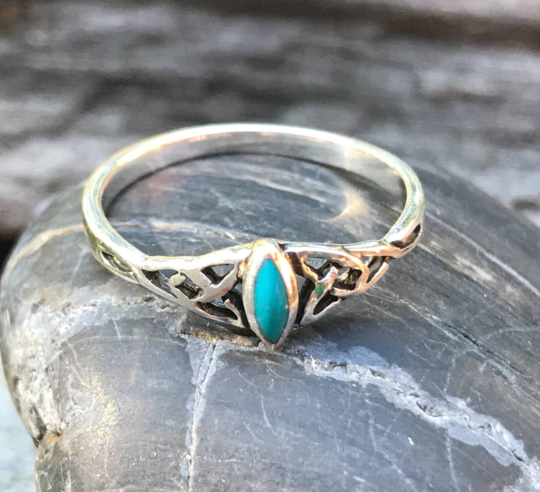 Timeless Irish Treasure Turquoise Sterling Silver Celtic Ring