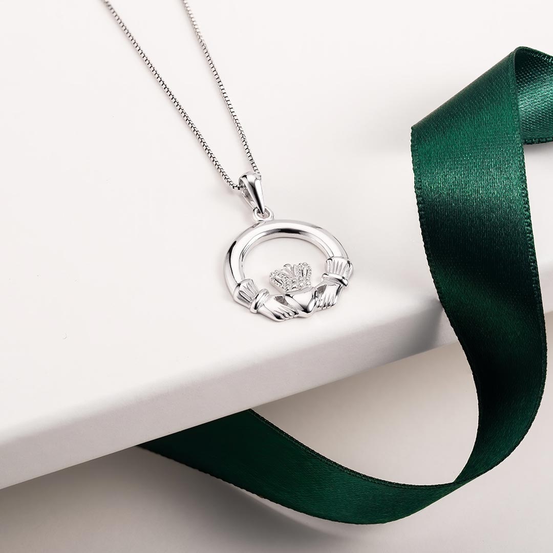 Solvar Sterling Silver Claddagh Necklace