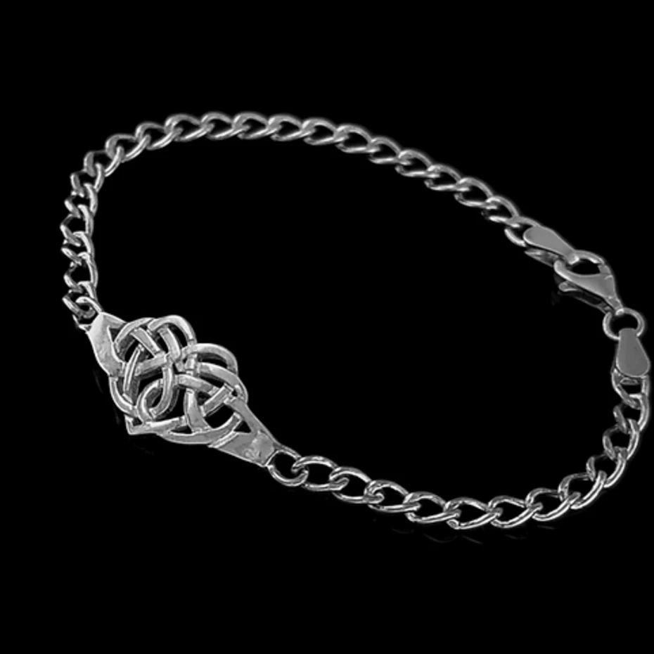 Arnua Sterling Silver Knotwork Claddagh Bracelet