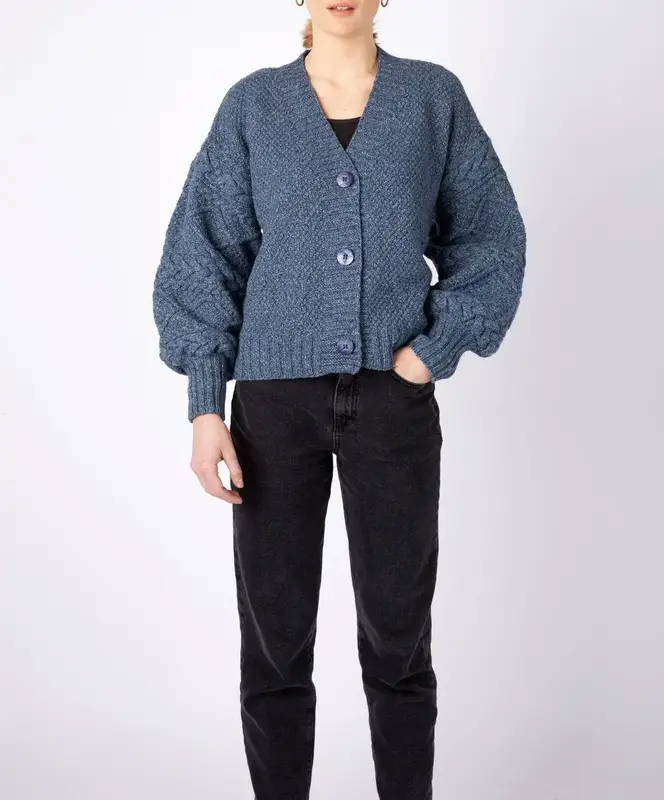 IrelandsEye Knitwear Ladies Knitted Thistle Cardigan