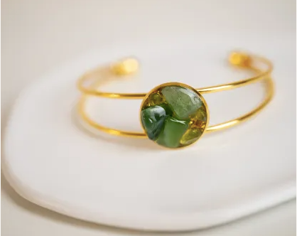 Blueberry Soul Leaflight Green Bangle Bracelet