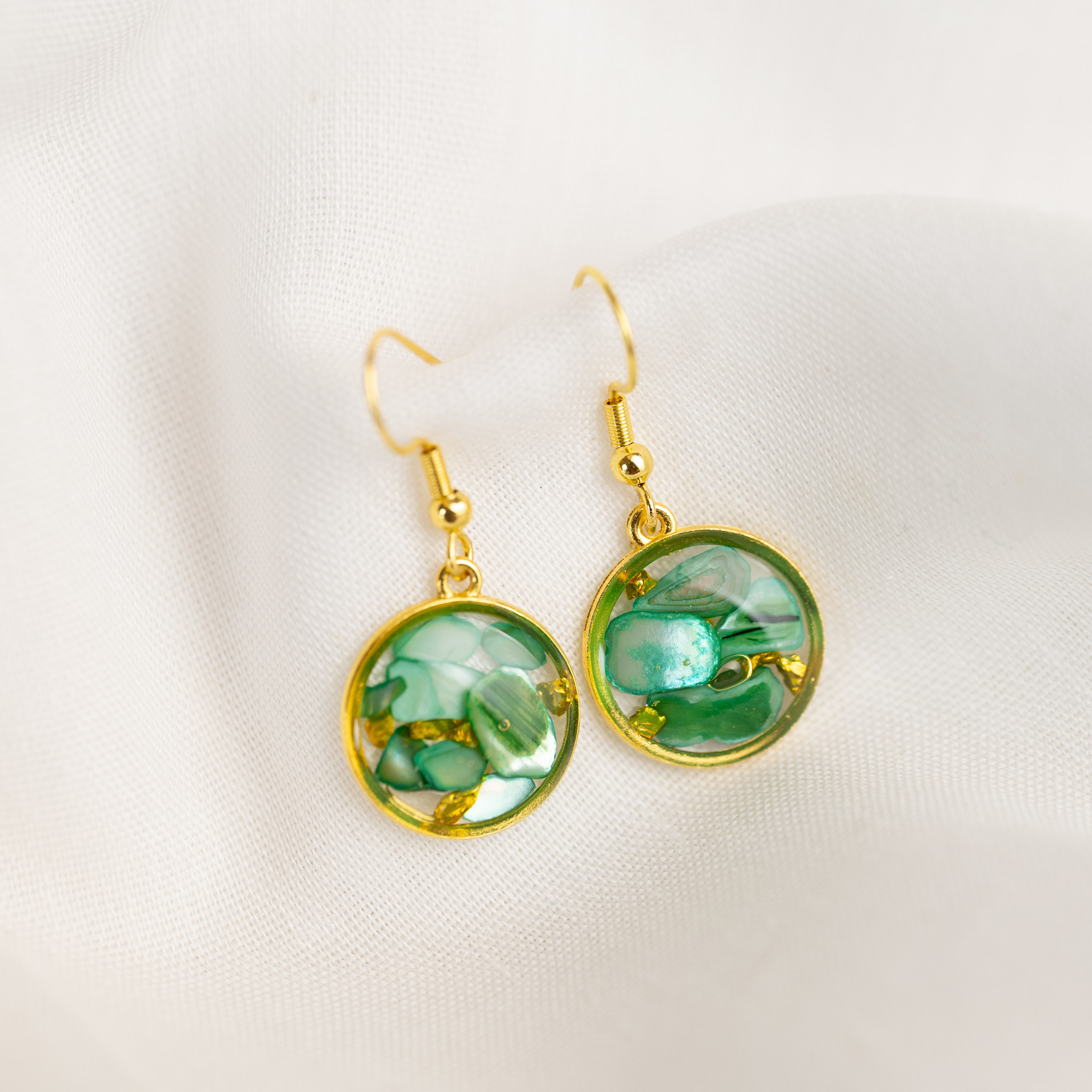 Blueberry Soul Leaflight Green Round Earrings