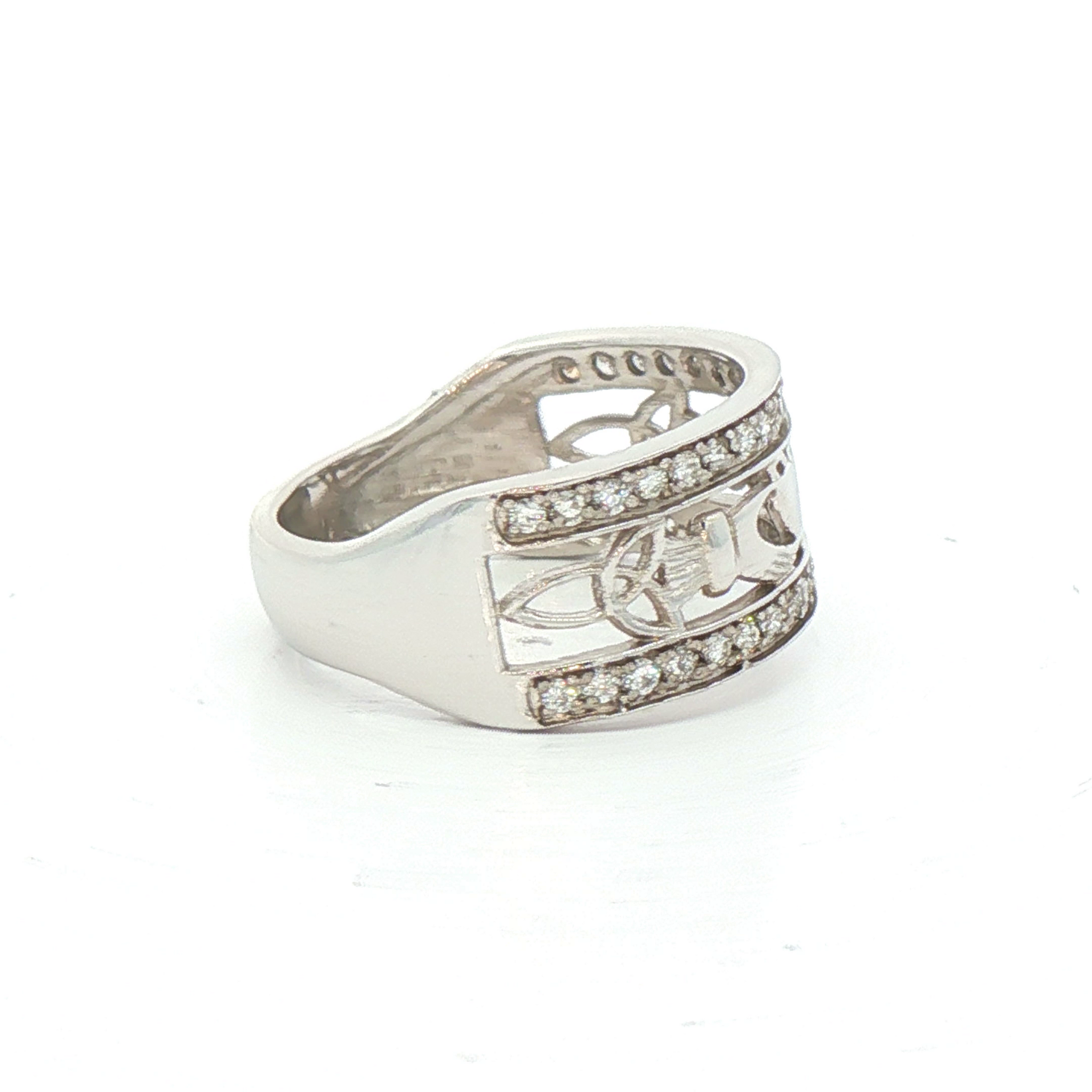 Facet Claddagh Band with Round Brilliant Cut Natural Diamond Ring