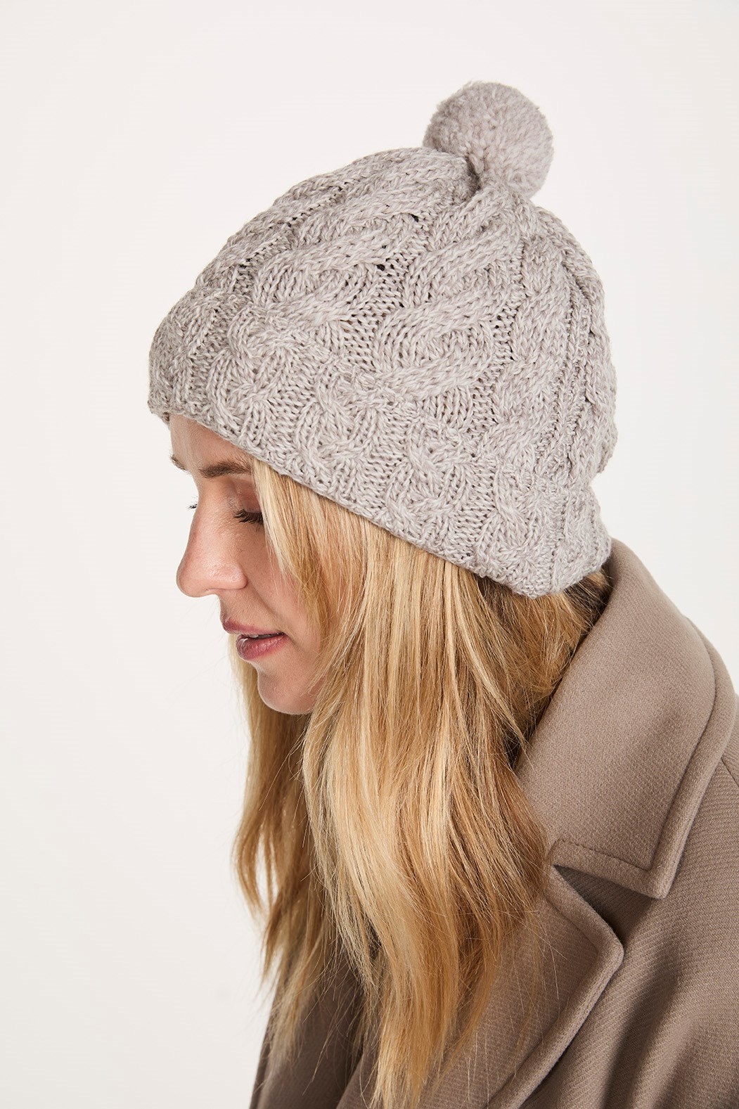 Aran Woollen Mills Aran Supersoft Merino Pom Hat