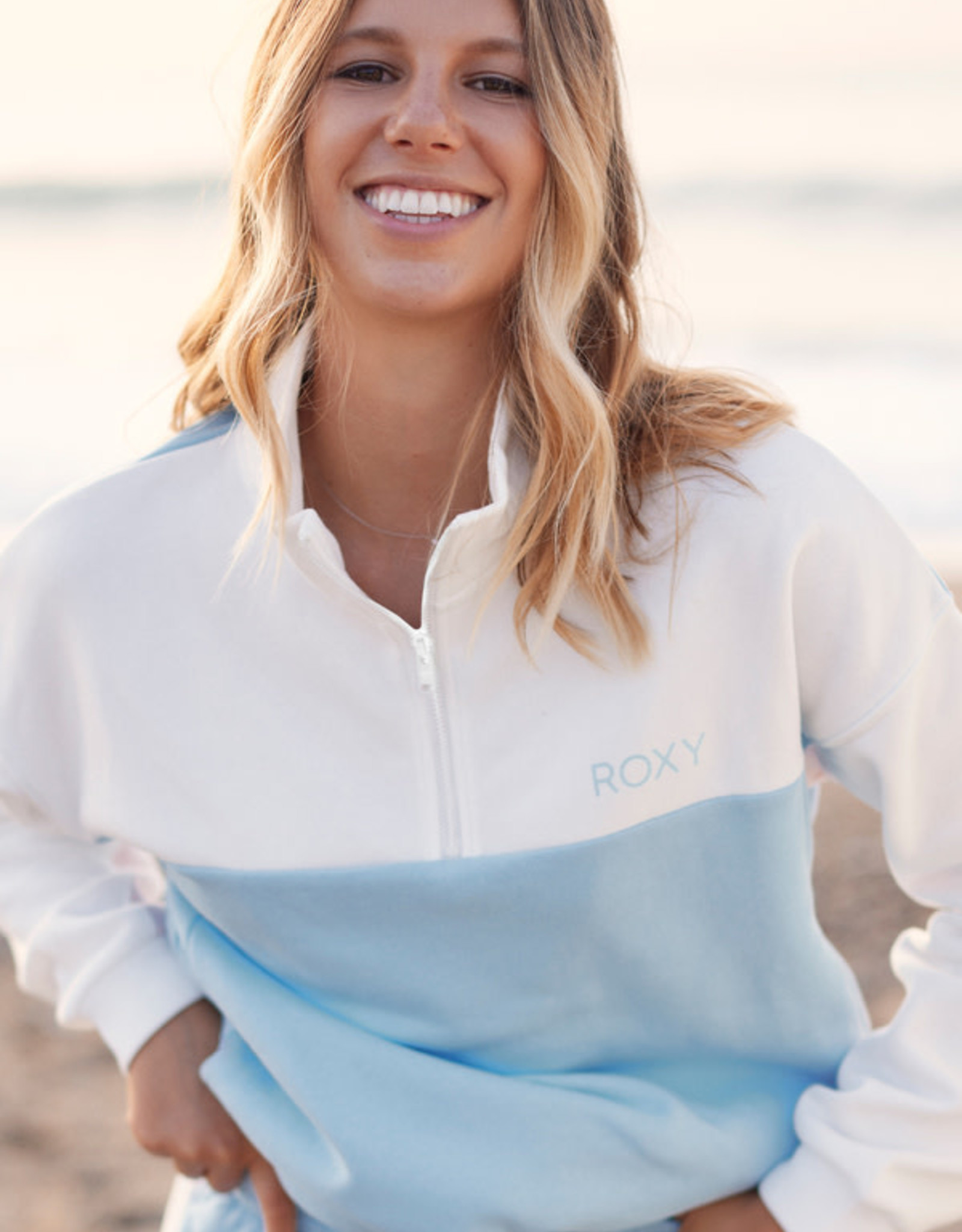 ROXY Keep On Moving Half-Zip Sweatshirt 