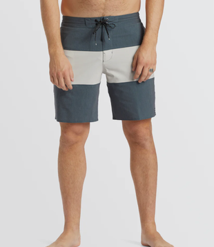 Tribong Lo Tide Boardshorts