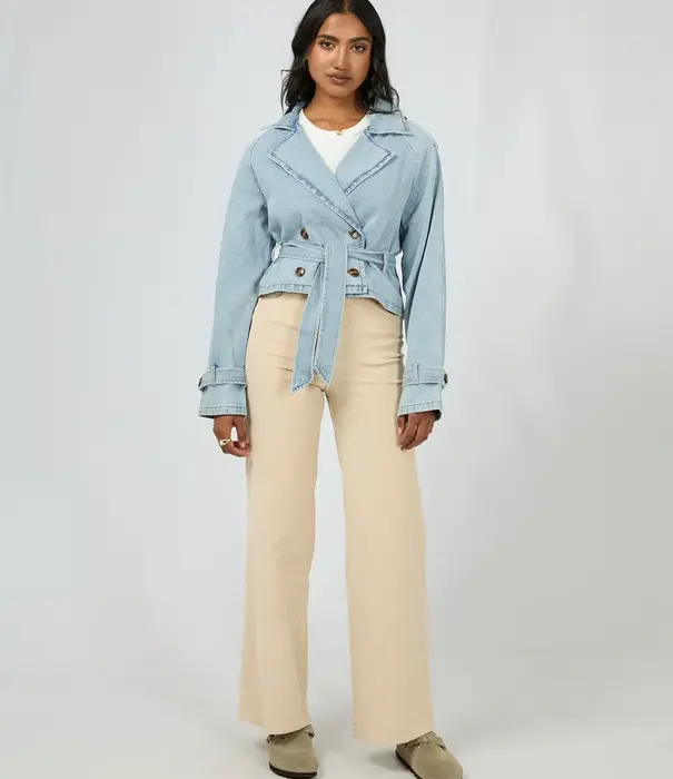 ALL ABOUT EVE Rio Cropped Trench