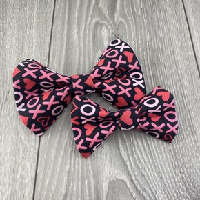 The Grey Dog - Bowtie XOXO Red Black