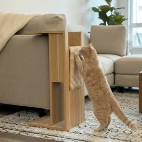 4 Cats & Dogs -Jewl Nesting Table + Scratcher OAK