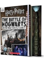 Harry Potter, The Battle of Hogwarts and the Magic Used to Defend It w/Light-Up Wand - HC