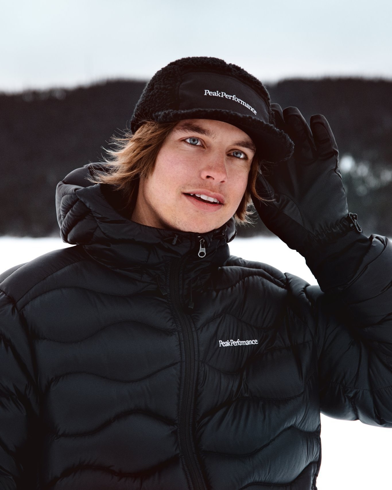 peak performance m helium hood jacket