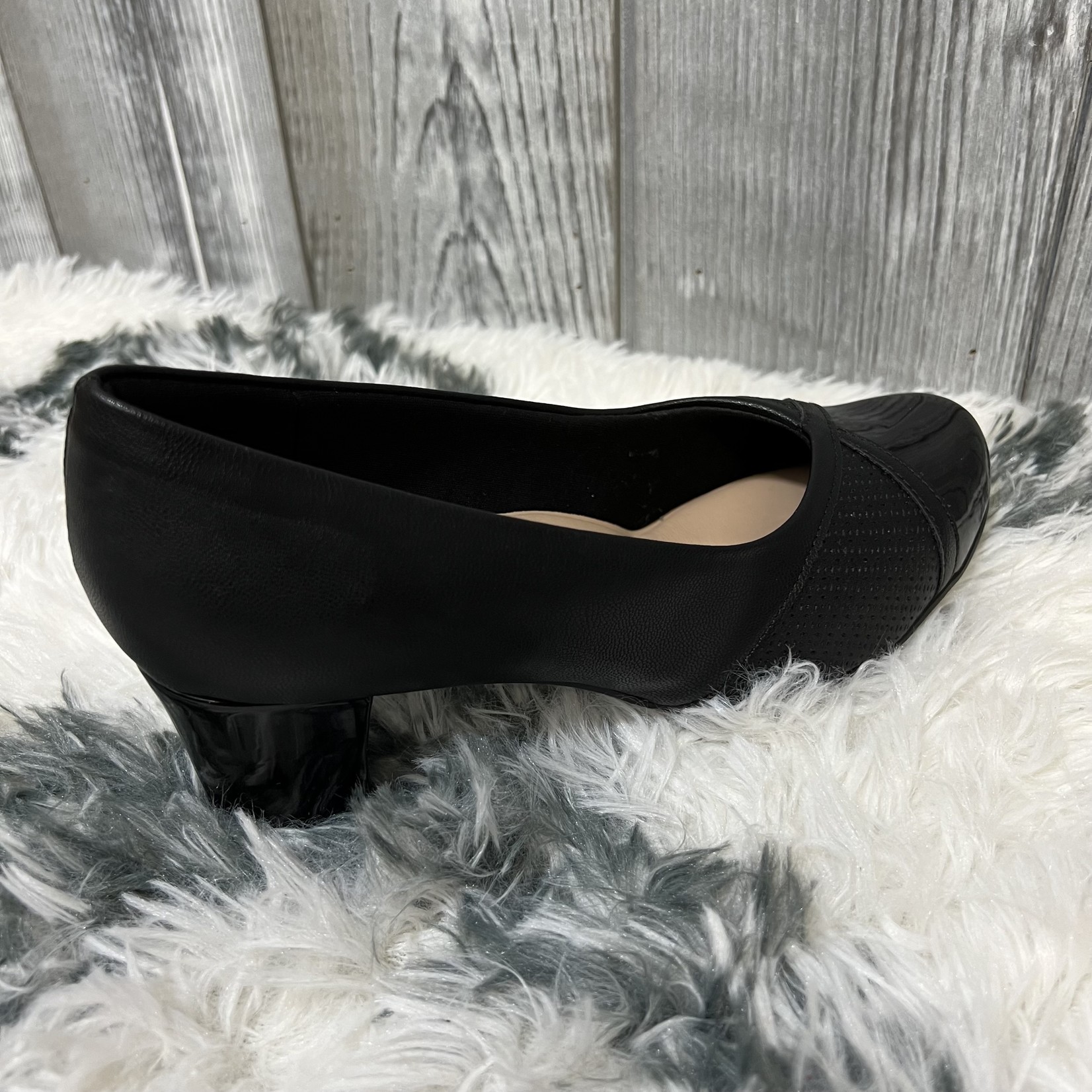 Piccadilly Black 110137-8 Bunion Friendly Square Heel