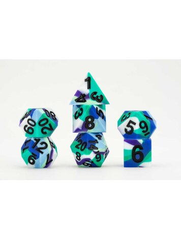 FANROLL FANROLL 16 MM PRIDE SHARP EDGE SILICONE RUBBER POLY DICE SET GAY MEN