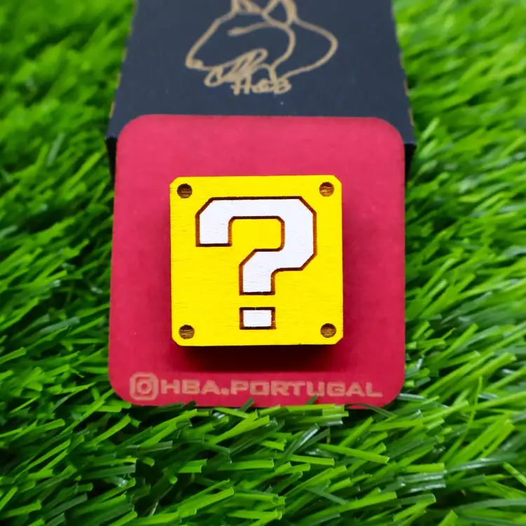 SUPER MARIO WOOD PIN