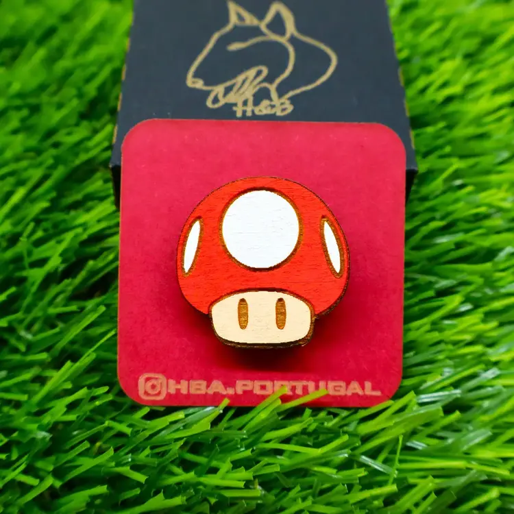 SUPER MARIO WOOD PIN