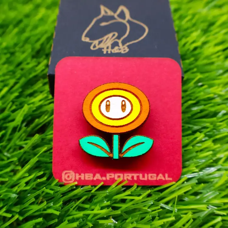 SUPER MARIO WOOD PIN