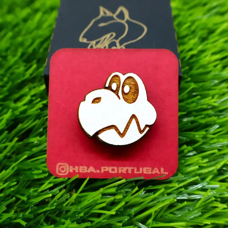 SUPER MARIO WOOD PIN