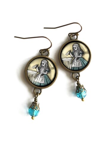 ALICE IN WONDERLAND DRINK ME VICTORIAN EARRINGS