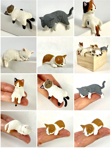 YELL PLAYFUL HANGING CAT BLIND BOX