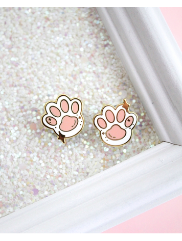 TOE BEANS ENAMEL PIN