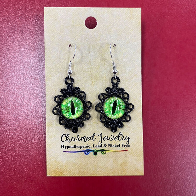 DRAGON EYE GOTHIC DANGLE EARRINGS - GREEN