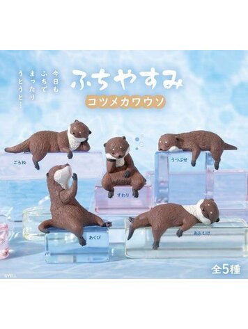 YELL PLAYFUL HANGING SMALL CLAWED OTTER BLIND BOX