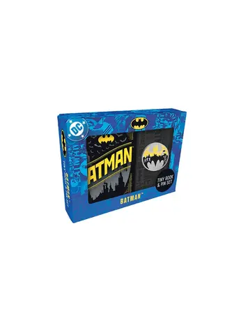 INSIGHT EDITIONS DC COMICS BATMAN TINY BOOK AND PIN SET